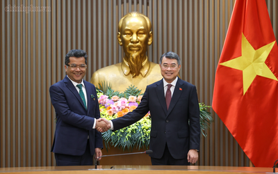 Thủ tướng Lê Minh Hưng tiếp Quốc vụ khanh Bộ Ngoại giao Ấn Độ