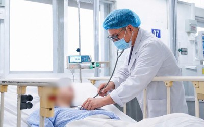 Sản phụ 23 tuổi nguy kịch vì mắc sốt xuất huyết, băng huyết và suy gan cấp