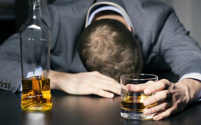 Nhậu liên tiếp 3 ngày "vì công việc", người đàn ông 30 tuổi nhận cảnh báo gấp