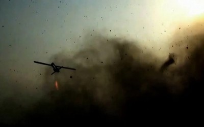 Iran tuyên bố tập kích căn cứ Mỹ ở UAE, bắn hạ UAV Mỹ