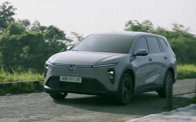 Đổi SUV máy dầu gắn bó 14 năm sang VinFast VF MPV 7, chủ xe chia sẻ: “Dùng nhẹ đầu, nuôi nhẹ gánh”