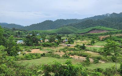 Ánh điện "đánh thức" bản làng giữa VQG Phong Nha - Kẻ Bàng