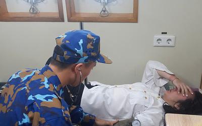 Cô gái không biết bơi kể lại 8 giờ sống sót giữa biển khơi