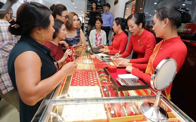 Giá vàng hôm nay (15/9): Đứng im chờ Fed tăng lãi suất
