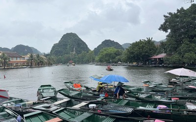 Mưa lũ ảnh hưởng hoạt động du lịch, Ninh Bình tạm dừng một số điểm tham quan