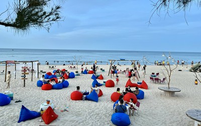 Yêu cầu thu hơn 8,8 tỷ đồng từ các hộ kinh doanh ở biển Nhật Lệ