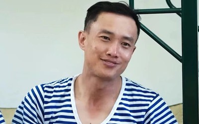 “Trai hư showbiz” lộ nhan sắc thật gây bàn tán