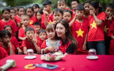 Diễn viên Thúy Ngân và những "lần đầu" đặc biệt bên trẻ em vùng cao