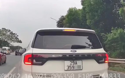 Phanh "dọa" xe khác trên đường, tài xế nhận phạt 23 triệu đồng