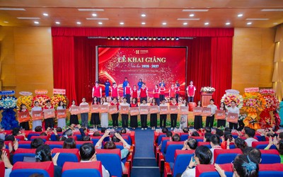 HIU khai giảng năm học 2026-2027, kết nối nhiều thế hệ sinh viên