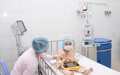 Bé trai 18 tháng tuổi hiến tủy cứu chị gái 4 tuổi: Câu chuyện khiến nhiều người xúc động