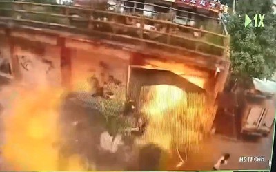 Người đàn ông bị thổi bay quần áo sau vụ nổ khí gas