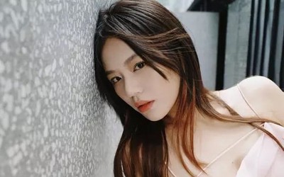 Ảnh hậu showbiz từng vật lộn với bệnh tật, tăng cân mất kiểm soát, nay "lột xác" đẹp ná thở
