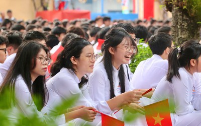 Tp.HCM: Rộn ràng ngày khai giảng, học sinh sẵn sàng bước vào hành trình mới