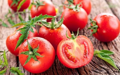 Ăn cà chua mỗi ngày suốt 1 năm, người đàn ông 42 tuổi bất ngờ khi đi khám