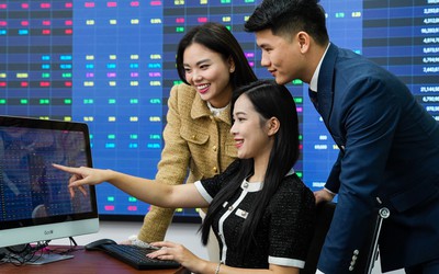 VN-Index nhắm mốc 1.900 điểm, dòng tiền đang đổ về đâu?