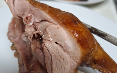 Rẻ hơn thịt bò nhưng không hề "kém cạnh" về dinh dưỡng: Bạn có biết đó là thịt gì?