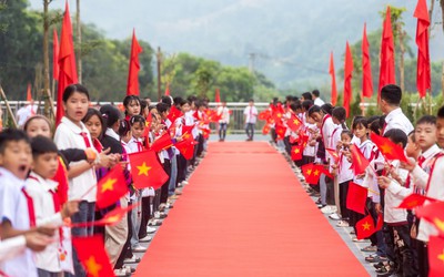 Khánh thành Trường Phổ thông nội trú Tiểu học và Trung học cơ sở Petrovietnam - Phong Thổ (Lai Châu)