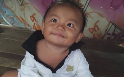 Khẩn trương tìm bé gái 11 tháng tuổi nghi bị người lạ bế đi