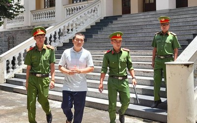 Án tù cho đại úy công an nhiều lần gọi điện "vòi" tiền chạy án