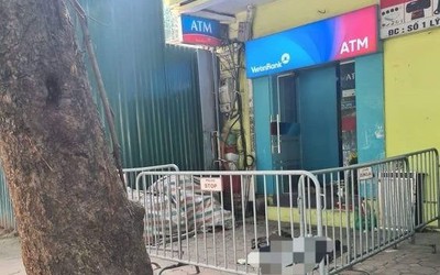 Điều tra vụ người đàn ông tử vong cạnh cây ATM trên phố Hà Nội