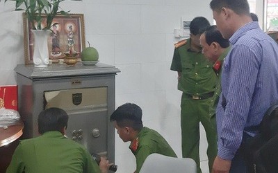 Truy bắt tên trộm đột nhập vào cửa hàng phá két sắt bất thành