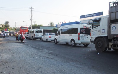 Xử lý “cò dẫn xe” qua phà Vàm Cống gây mất an ninh trật tự