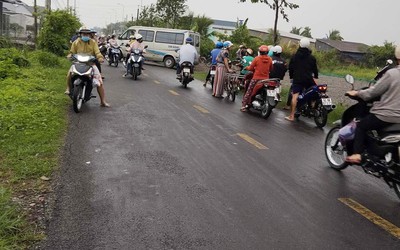 Long An: Đi bắt ếch, người đàn ông bị sét đánh tử vong