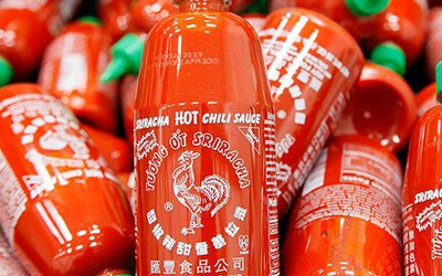 Vì sao tương ớt Sriracha của triệu phú gốc Việt bị thu hồi?