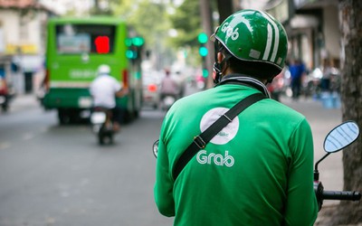 Dùng Grab ngày Tết, khách phải trả thêm phụ phí