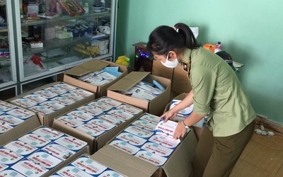 Đà Nẵng: Ập vào kiểm tra giữa trưa, lực lượng chức năng thu giữ 21.000 chiếc khẩu trang không hóa đơn xuất xứ