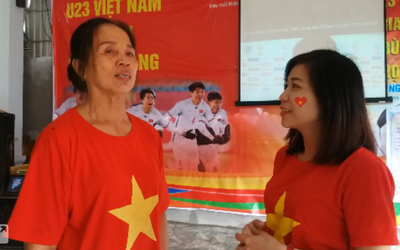 Không khí tưng bừng tại nhà Bùi Tiến Dũng trước trận chung kết của U23 Việt Nam