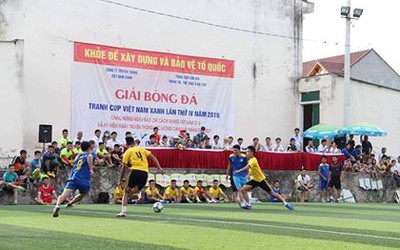 Rộn ràng giải bóng phủi giữa mùa World Cup