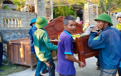 Hà Tĩnh: Liên tiếp cháy rừng trên diện rộng, khẩn trương di dời hàng trăm hộ dân