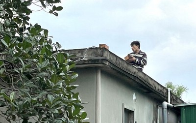 Bắt kẻ trộm xe ô tô từ Hà Nội vào Hà Tĩnh, trèo lên nóc nhà la hét
