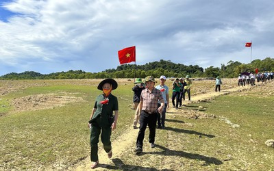 Tìm mảnh ghép ký ức trong lòng hồ Kẻ Gỗ: Sân bay LiBi không bao giờ bị quên lãng