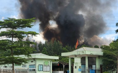 Cháy lớn tại nhà máy xử lý rác thải Phú Hà