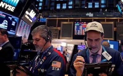 Dow Jones tăng 200 điểm, thị trường chờ đợi tuyên bố lãi suất từ FED