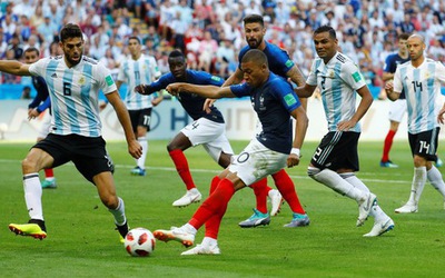 Cú đúp vào lưới Argentina, Mbappe lập kỷ lục của “Vua bóng đá”