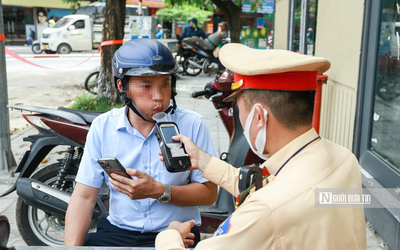 Bị xử lý nồng độ cồn, tài xế trình bày “mới đi sát khuẩn vòm họng”