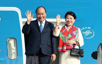 Thủ tướng Nguyễn Xuân Phúc lên đường dự Hội nghị Cấp cao ASEAN 33