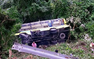 Vụ xe lao xuống đèo Hải Vân: Lái xe có dấu hiệu vượt ẩu, hoàn tất hồ sơ để khởi tố