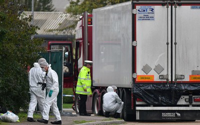 Vụ 39 người chết trong container ở Anh: Bắt thêm một nghi phạm