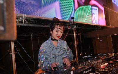 DJ Trang Moon “quẩy” hết mình trong lễ hội đếm ngược đón năm mới