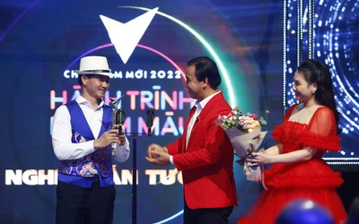NSƯT Xuân Bắc, Mạnh Trường, Hồng Diễm chiến thắng tại VTV Awards 2021