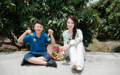 Á hậu Thuỵ Vân: "Tôi không tạo áp lực với con trai"