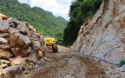 Bắc Kạn: Sở Công Thương cấp phép nổ mìn trên đất đã đổi chủ