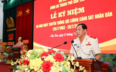 Cần Thơ: Kỷ niệm 60 năm ngày truyền thống lực lượng Cảnh sát Nhân dân