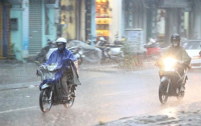 Nam Bộ và Tây Nguyên mưa lớn 3 ngày tới, biển Đông xuất hiện vùng áp thấp