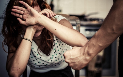 Làm sao để chứng minh bị chồng bạo hành?